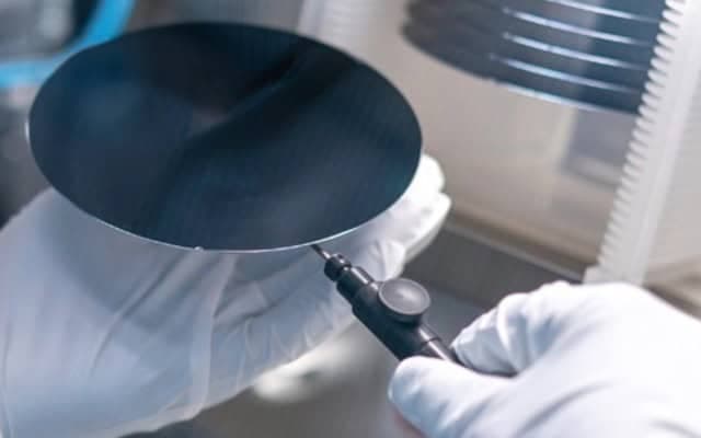 IQE executes multi-year agreement with global consumer electronics leader